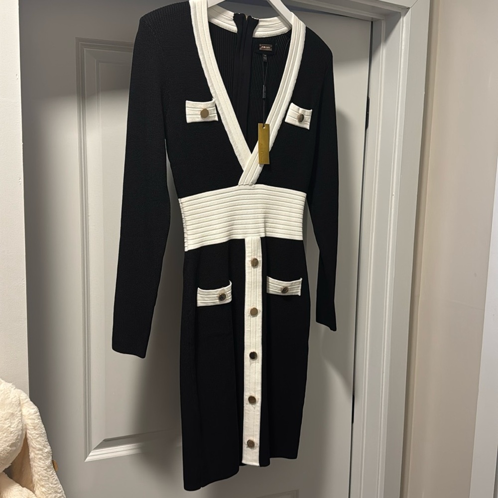 Absolutely, beautiful, black and white dress